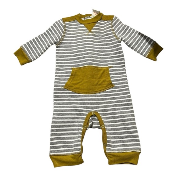 Fore! Alex & Hudson Other - Fore!! Axel & Hudson Stylish Golf-Inspired Grey Fleece Stripe Romper Size 6/12M